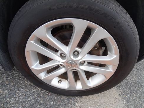 Used 2013 Nissan Juke SL AWD/4WD image 12