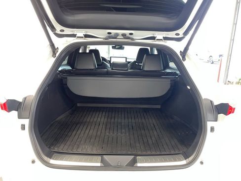 Used 2024 Toyota Venza Nightshade image 15