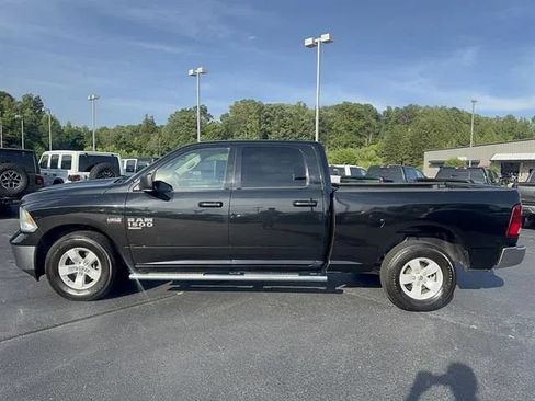 Used 2021 RAM 1500 Classic SLT AWD/4WD image 4