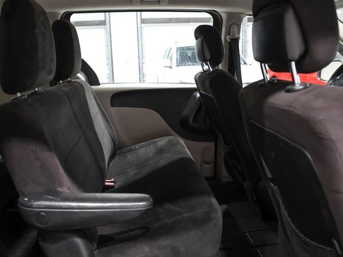 Used 2013 Dodge Grand Caravan American Value Package image 24