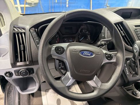 Used 2018 Ford Transit 150 XL image 12