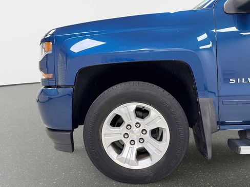 Used 2017 Chevrolet Silverado 1500 LT w/ All Star Edition AWD/4WD image 18