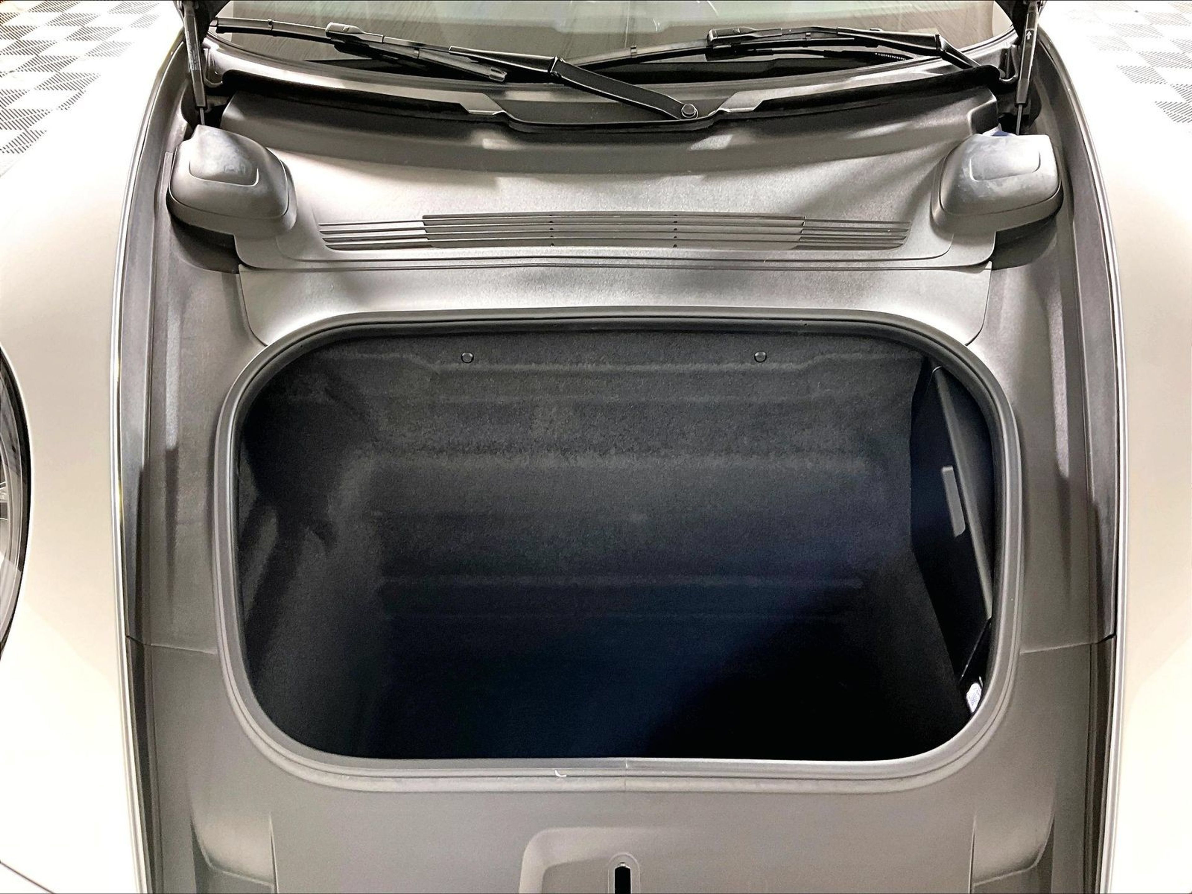 Certified 2024 Porsche 911 Carrera T RWD image 25