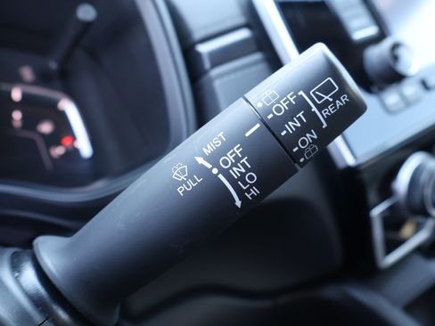 Used 2019 Honda CR-V LX image 32