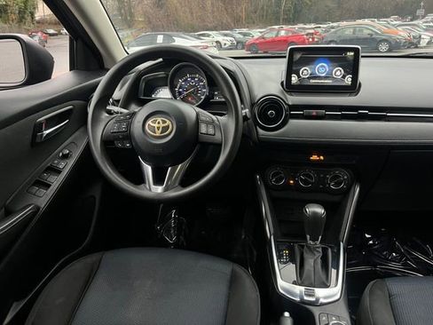 Used 2017 Toyota Yaris iA FWD image 15