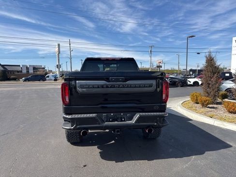 Used 2024 GMC Sierra 1500 AT4 w/ Technology Package image 7