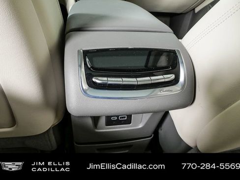 Used 2023 Cadillac XT6 Premium Luxury w/ Technology Package image 21