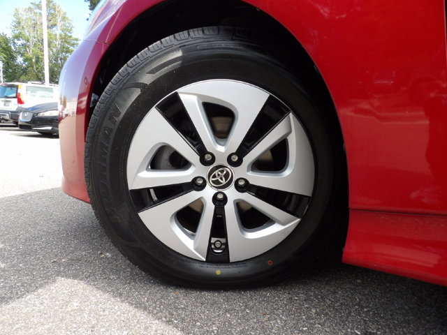 Used 2017 Toyota Prius Four w/ Premium Convenience Package FWD image 26