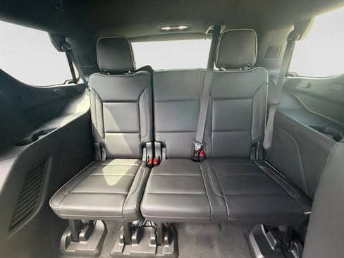 Used 2021 Chevrolet Tahoe Premier w/ Premium Package AWD/4WD image 33