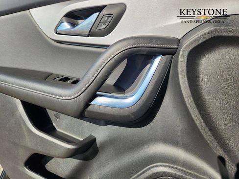 Used 2025 Chevrolet Blazer LT image 24