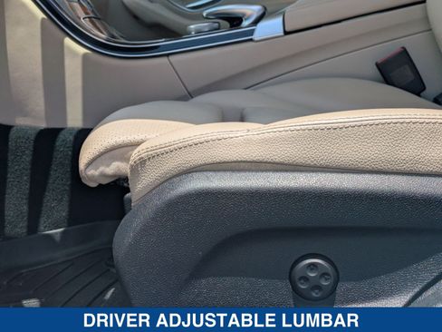 Used 2016 Mercedes-Benz C 300 4MATIC Sedan image 21