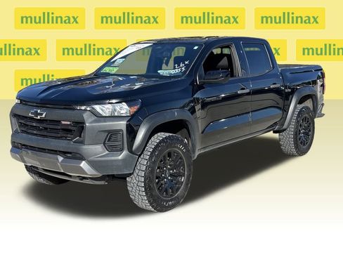 Used 2023 Chevrolet Colorado Trail Boss w/ Technology Package image 12