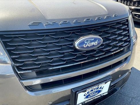 Certified 2019 Ford Explorer Sport image 27