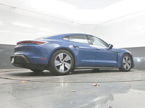 Used 2022 Porsche Taycan 4S image 42