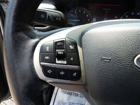 Used 2021 Ford Explorer XLT w/ Equipment Group 202A AWD/4WD image 26