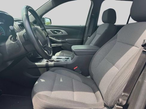Used 2023 Chevrolet Traverse LT FWD image 14