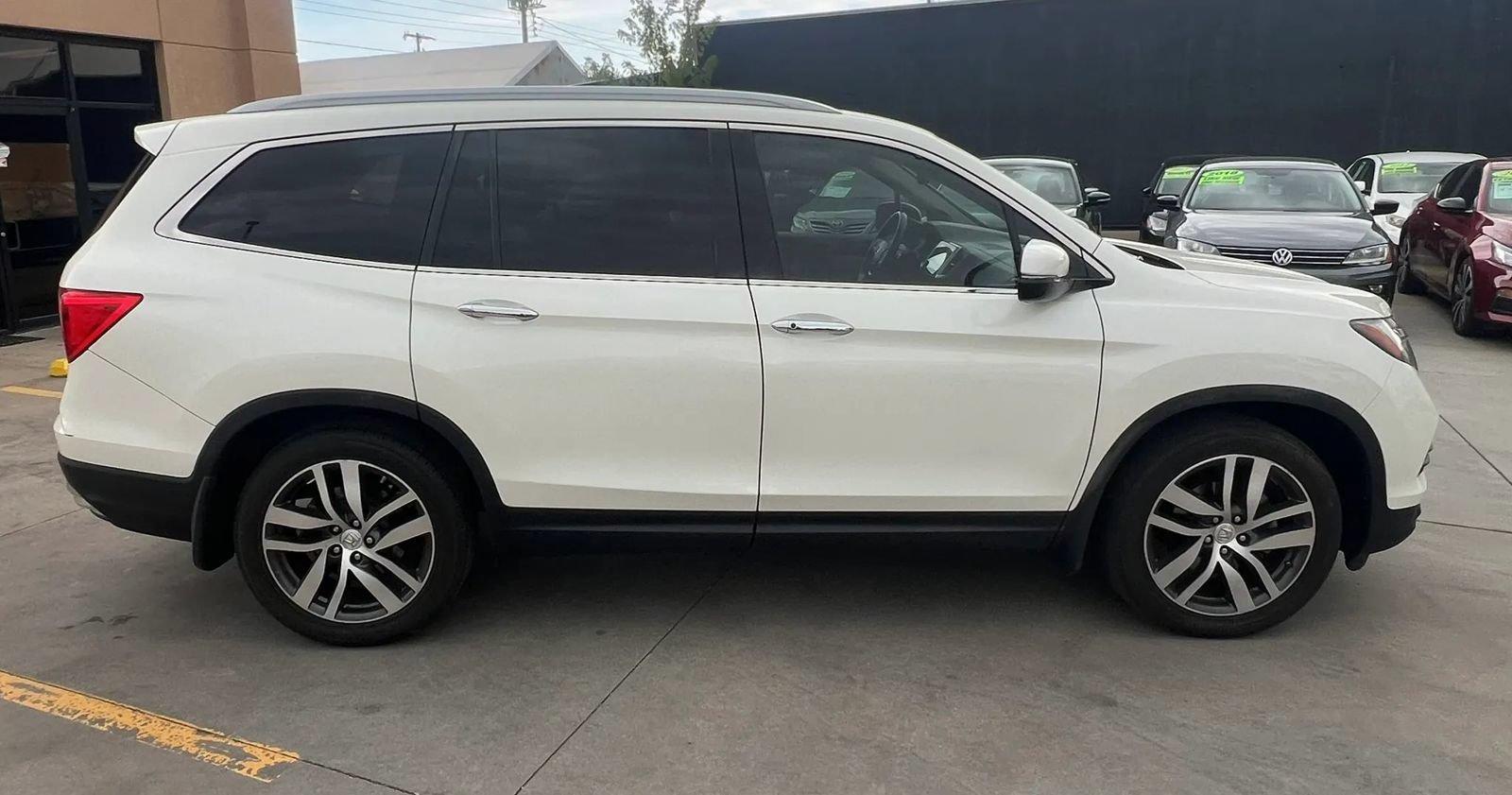 Used 2017 Honda Pilot Elite image 12