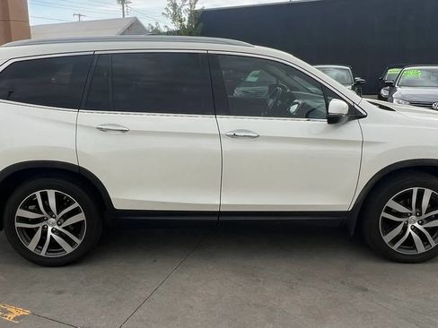Used 2017 Honda Pilot Elite image 12
