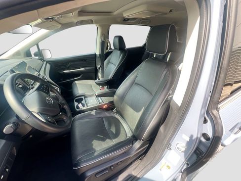 Used 2025 Honda Odyssey Elite image 22