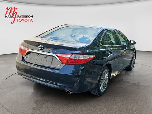 Used 2017 Toyota Camry SE FWD image 8