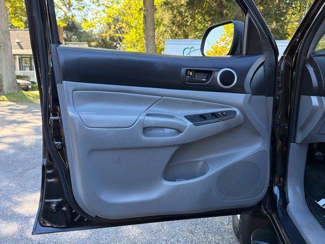 Used 2013 Toyota Tacoma 4x4 Double Cab w/ SR5 Pkg image 25