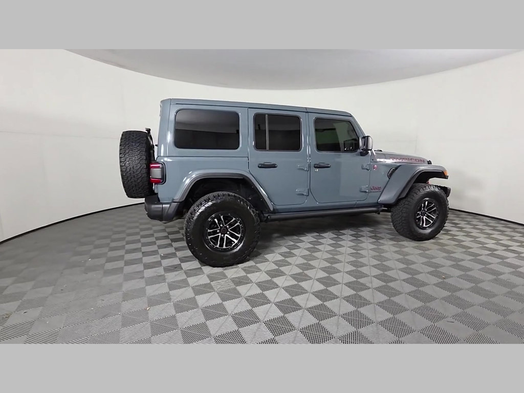 Used 2024 Jeep Wrangler Unlimited Rubicon AWD/4WD image 38