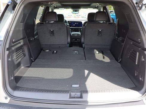 New 2026 Chevrolet Traverse LT w/ Sun and Wheel Package FWD image 40
