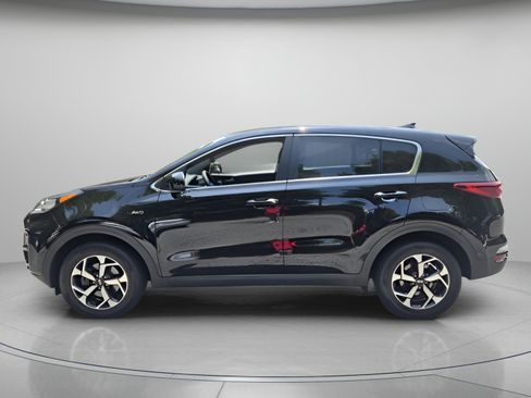 Used 2020 Kia Sportage LX AWD/4WD image 2