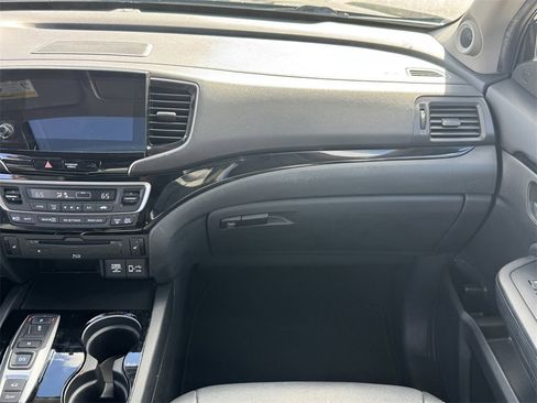 Used 2021 Honda Pilot Touring image 22