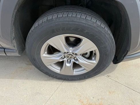 Used 2025 Toyota RAV4 XLE image 9