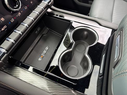 New 2026 GMC Yukon AT4 w/ AT4 Premium Package AWD/4WD image 22