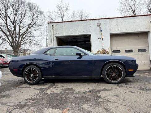 Used 2014 Dodge Challenger SXT RWD image 12