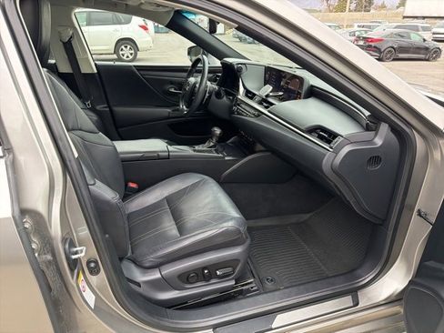 Used 2019 Lexus ES 350 w/ Accessory Package image 34
