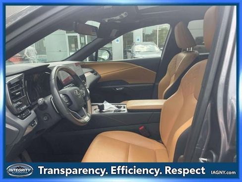 Used 2023 Lexus RX 350 Premium w/ Accessory Package (Z1) AWD/4WD image 15