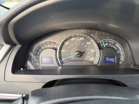 Used 2012 Toyota Camry LE FWD image 15