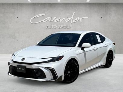 Used 2025 Toyota Camry SE w/ Convenience Package