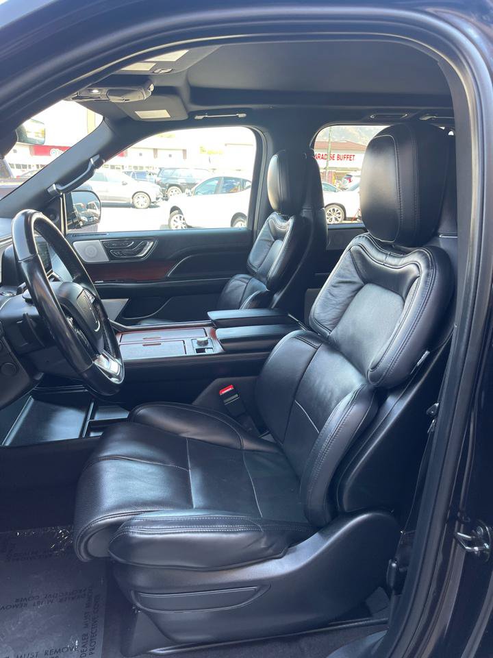Used 2021 Lincoln Navigator L Reserve AWD/4WD image 12