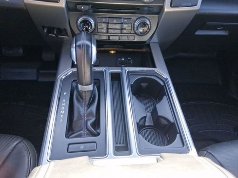 Used 2015 Ford F150 Platinum w/ Equipment Group 701A Luxury image 13