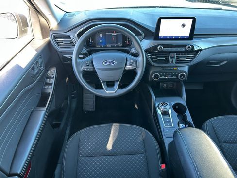 Used 2025 Ford Escape Active AWD/4WD image 28