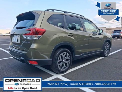 Certified 2023 Subaru Forester Premium AWD/4WD image 3