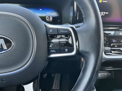 Used 2021 Kia Sorento SX image 18