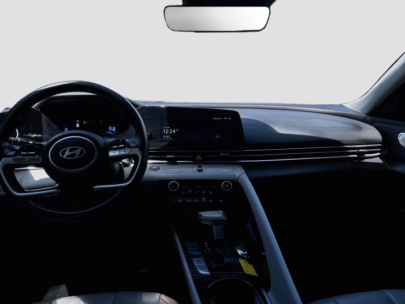 Used 2024 Hyundai Elantra Limited FWD image 17