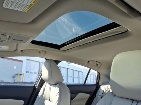 New 2026 Nissan Sentra SL image 13