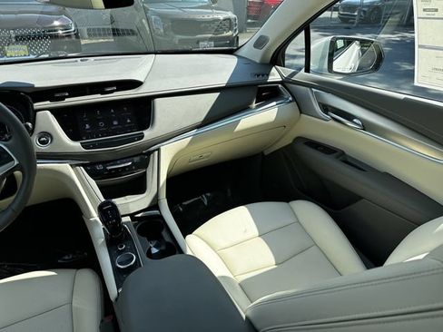 Used 2023 Cadillac XT5 Premium Luxury AWD/4WD image 17