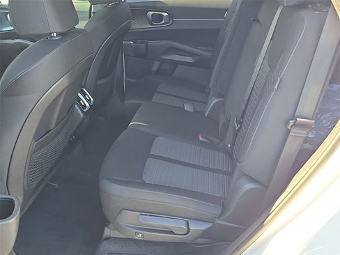 New 2026 Kia Sorento LX image 18