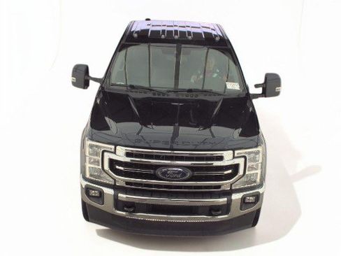 Used 2021 Ford F250 Lariat w/ Lariat Ultimate Package AWD/4WD image 2