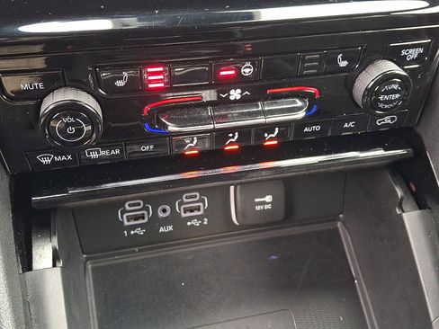 Used 2023 Jeep Grand Cherokee L Laredo image 19