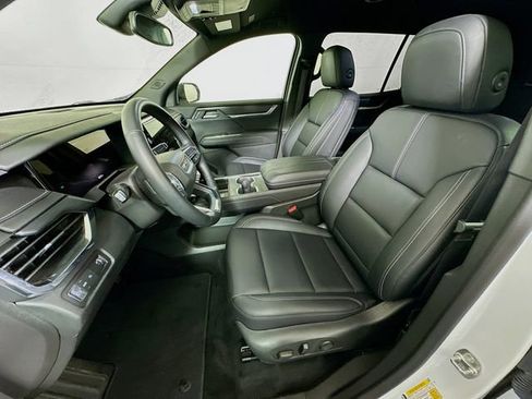 Used 2024 GMC Acadia Elevation FWD image 12
