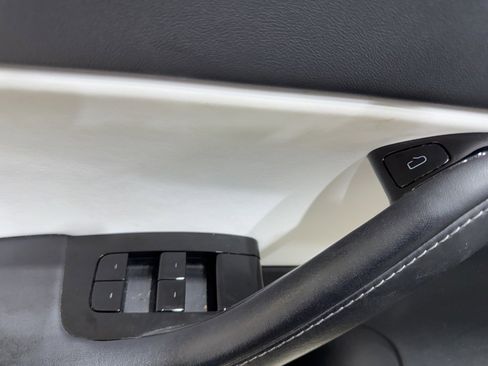 Used 2021 Tesla Model Y Long Range image 14