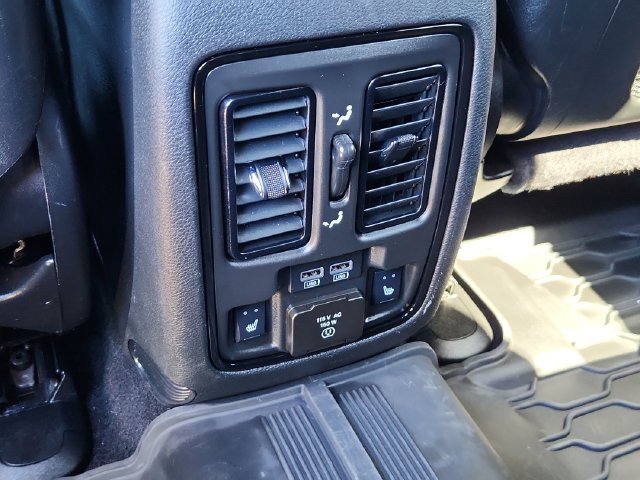 Used 2023 Dodge Durango R/T RWD image 28
